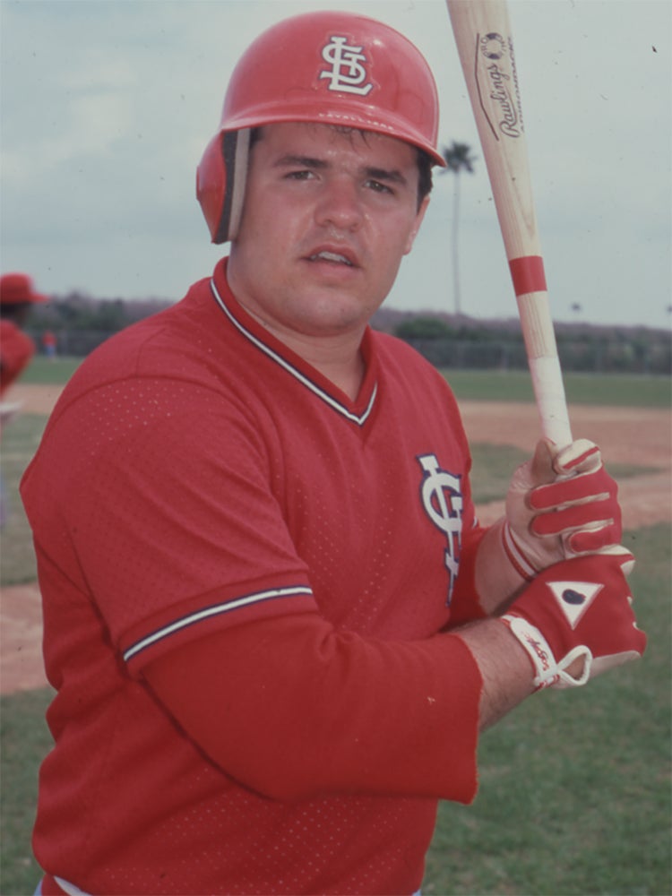 Batting portrait of Mike LaValliere in Cardinals uniform